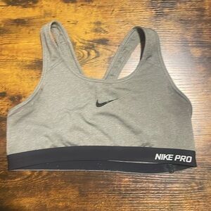 Nike Pro Dri-fit sport bra. medium support. Size L